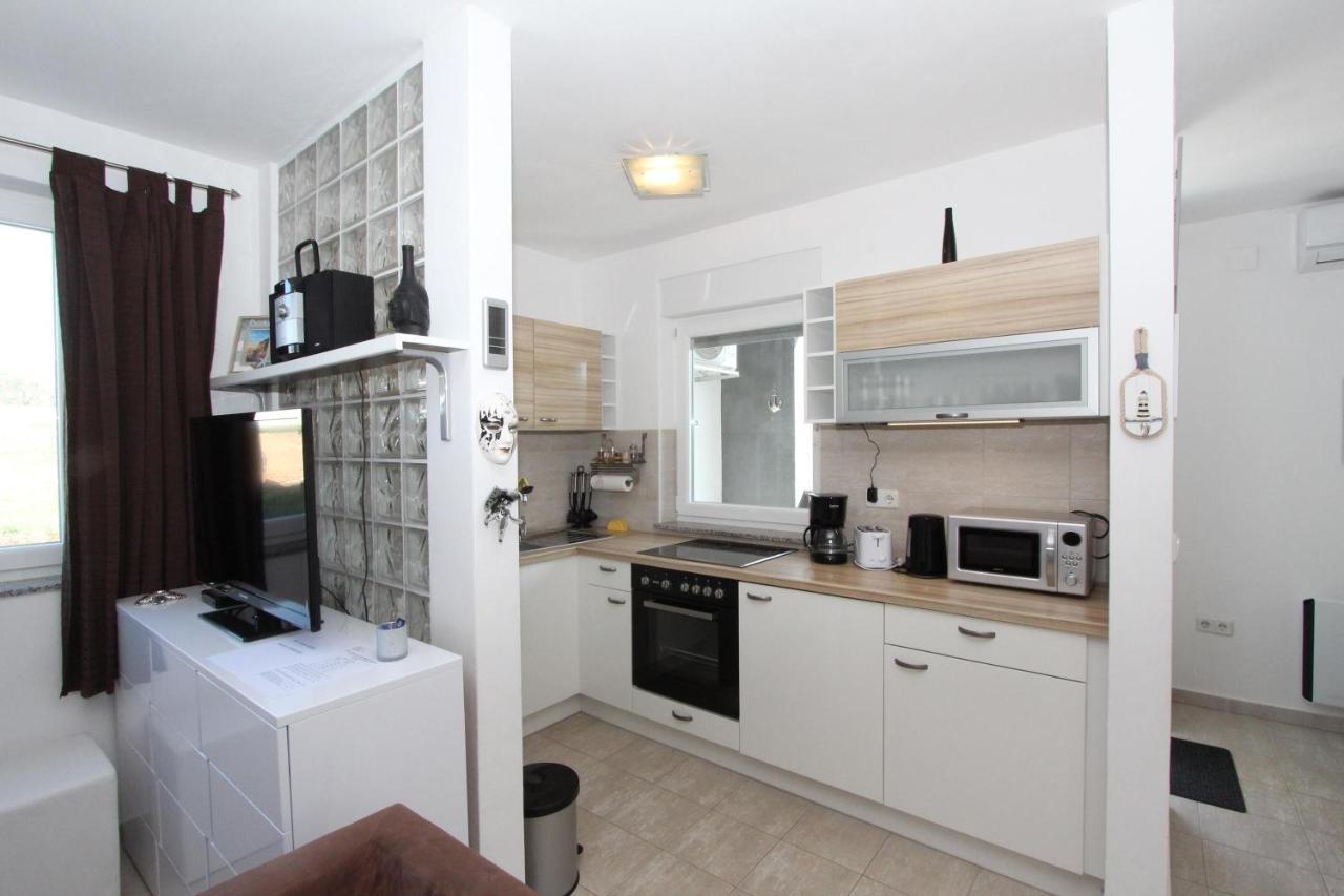 Apartment Adi روفينج المظهر الخارجي الصورة