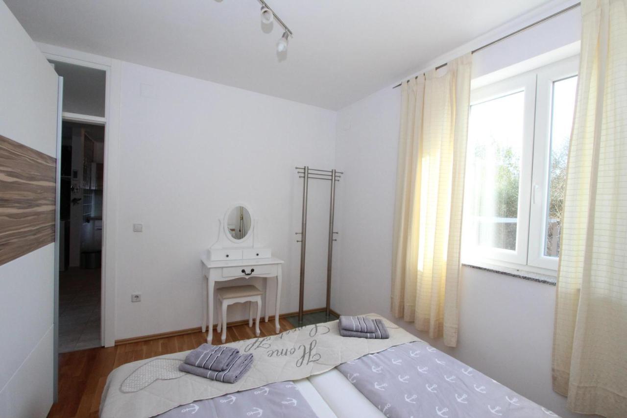 Apartment Adi روفينج المظهر الخارجي الصورة