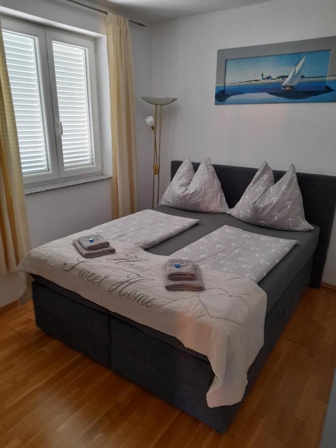 Apartment Adi روفينج المظهر الخارجي الصورة