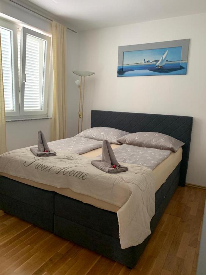 Apartment Adi روفينج المظهر الخارجي الصورة