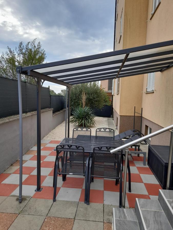 Apartment Adi روفينج المظهر الخارجي الصورة