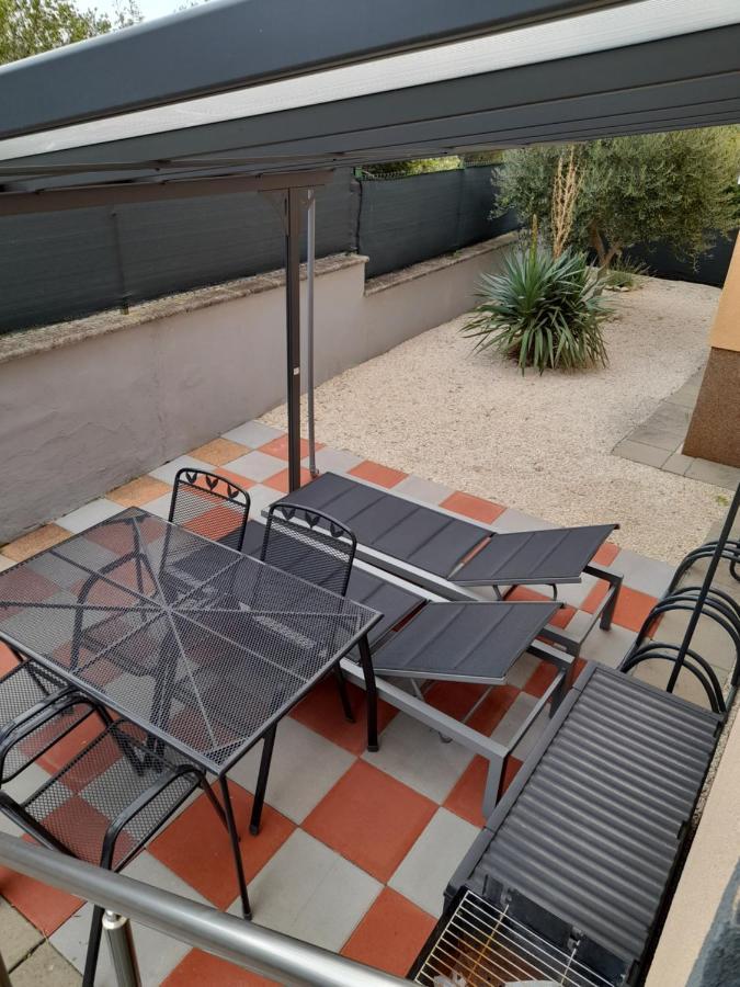 Apartment Adi روفينج المظهر الخارجي الصورة