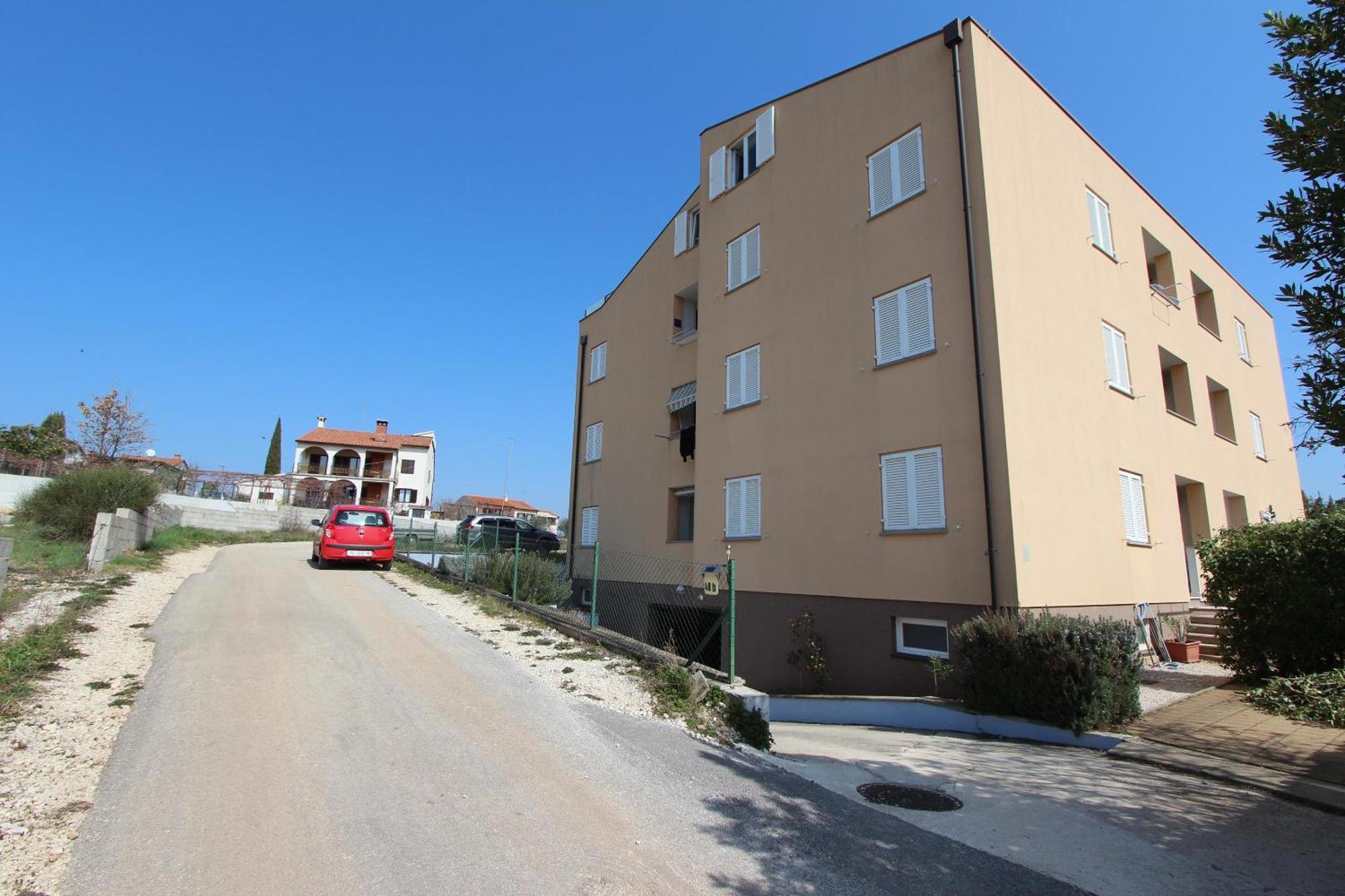 Apartment Adi روفينج المظهر الخارجي الصورة